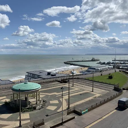 Beach View Apartment - Top Floor Sea View Ramsgate Exterior photo