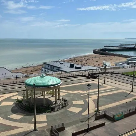 Beach View Apartment - Top Floor Sea View Ramsgate Exterior photo